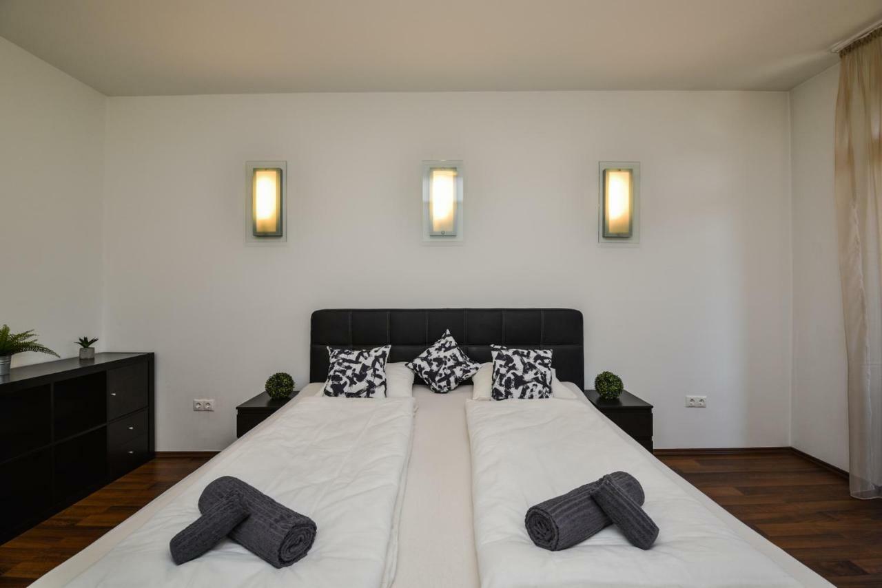 Castle Apartment With Panoramic Balcony Budapest Exterior photo